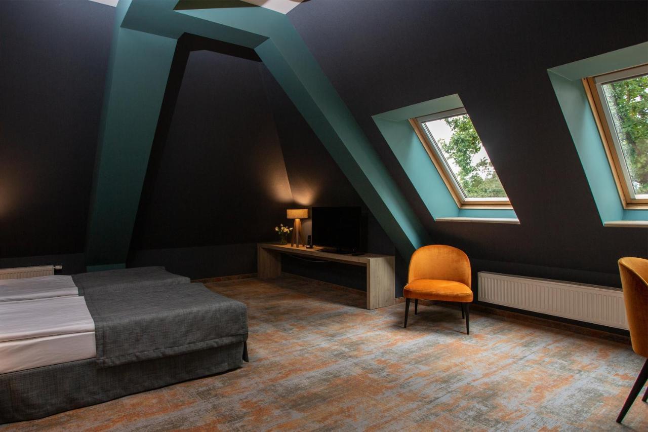 Hotel Styl 70 Pszczyna Extérieur photo