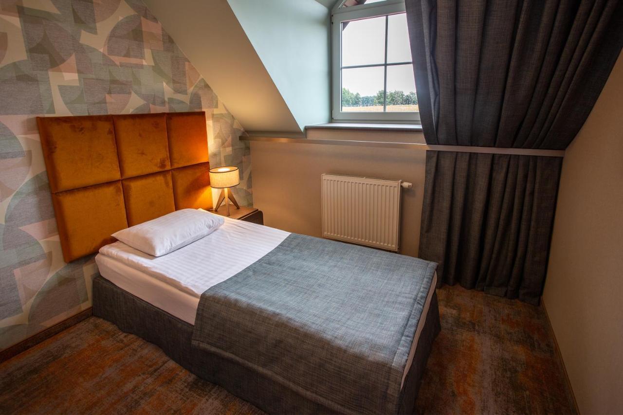 Hotel Styl 70 Pszczyna Extérieur photo