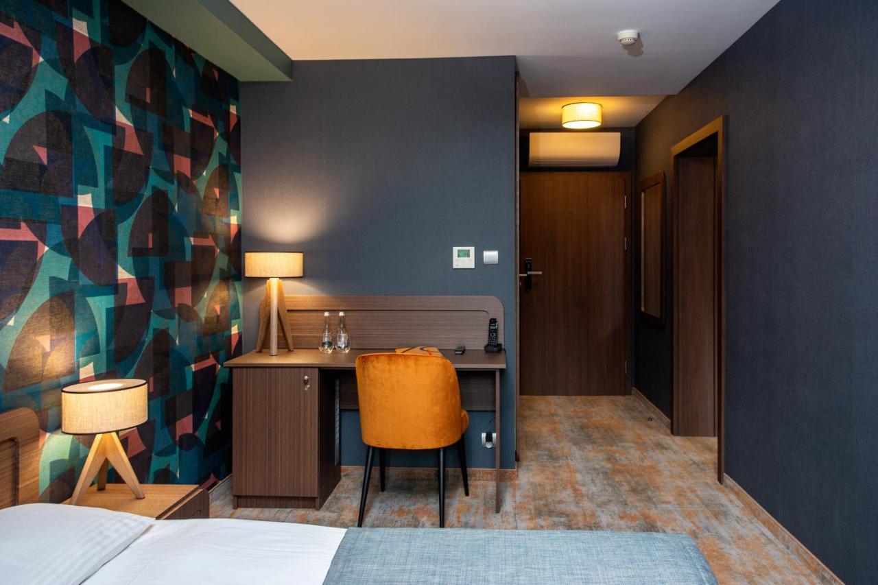 Hotel Styl 70 Pszczyna Extérieur photo
