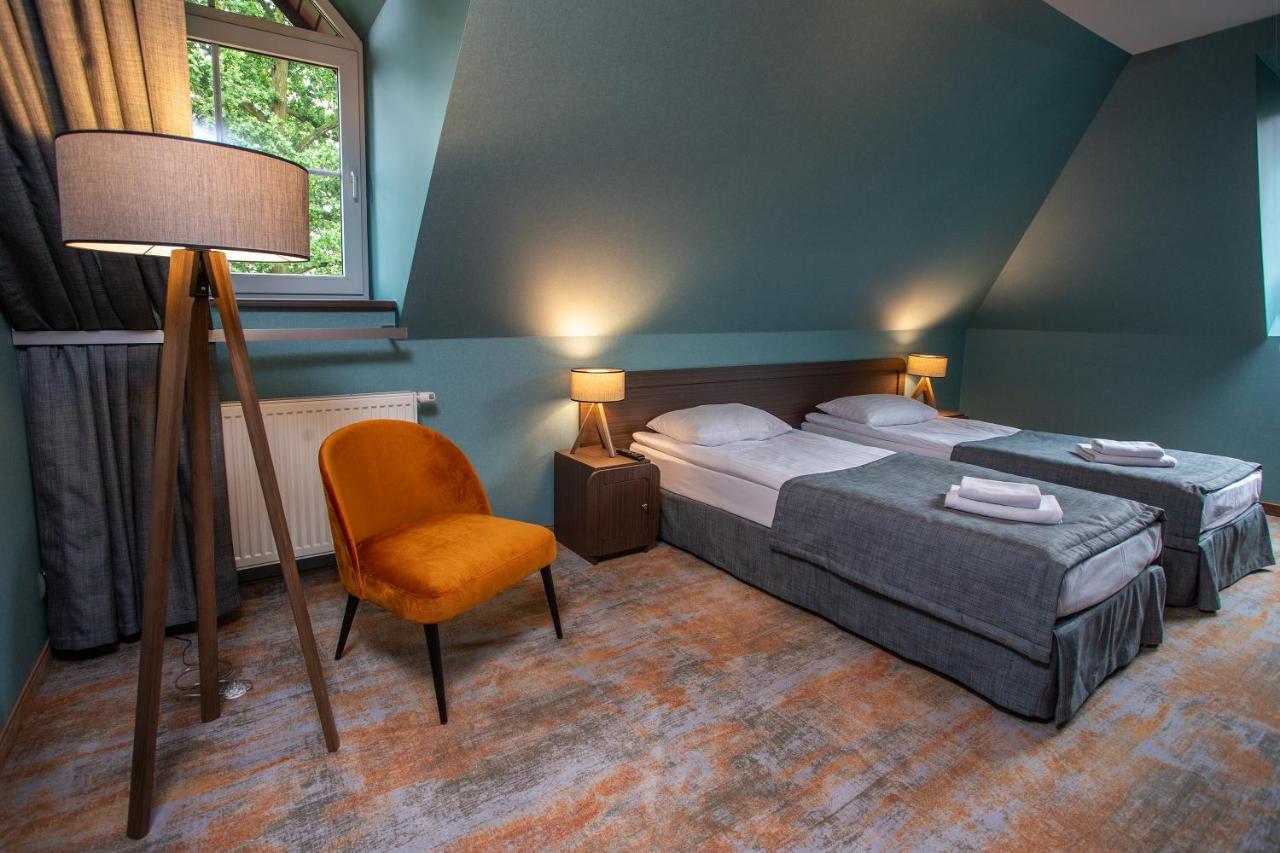 Hotel Styl 70 Pszczyna Extérieur photo