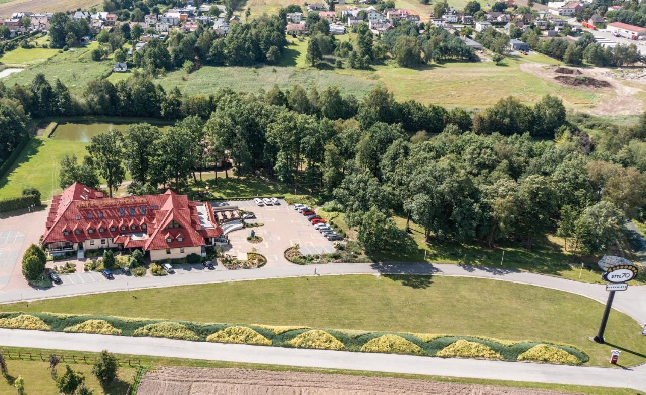 Hotel Styl 70 Pszczyna Extérieur photo